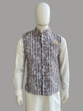 Load image into Gallery viewer, PRINTED SILK WAISTCOAT
