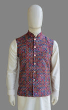 Load image into Gallery viewer, DESIGNER WAISTCOAT FOR MEN
